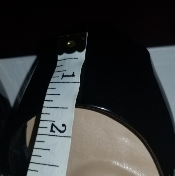 Shoes - Picture 5 of 6